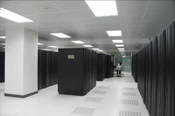 performance comparison evaluation of vietnam cn2 server